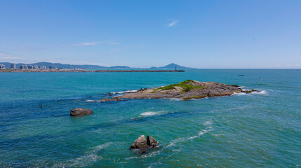 Vista panoramica da praia de Cabeçudas em Itajaí em Santa Catarina