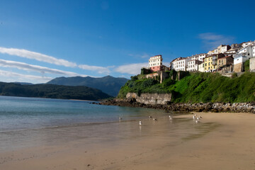 Fototapeta na wymiar Colunga, pueblo costero de Asturias