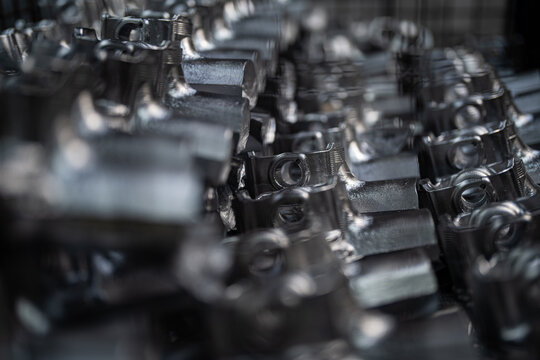 Produktionslinie - Kolben - Automobilindustrie - Teilefabrik 