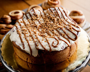 Delicious cinnamon role cake with cream