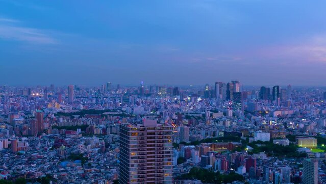  東京風景　タイムラプス　大都会の日没から夜景