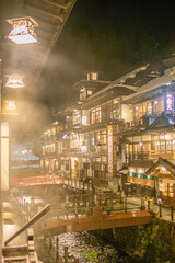 秋の夜の銀山温泉
