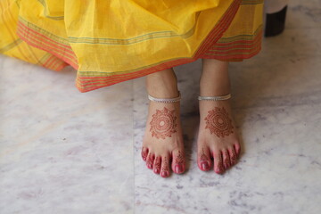 Indian bengali bride haldi mehndi legs