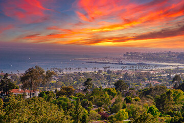 Views of Santa Barbara city from the mountains - obrazy, fototapety, plakaty