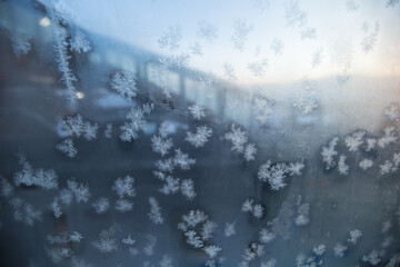 凍った窓ガラス