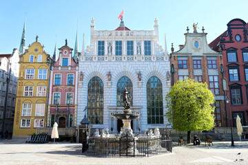 Fototapeta na wymiar Old Town and Neptune's Fountain in beautiful summer scenery, Gdansk, Poland