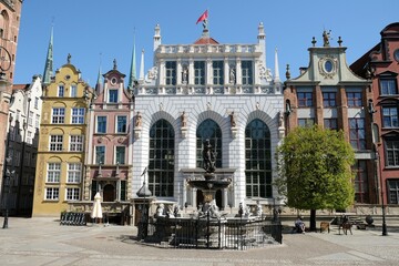 Plakat Old Town and Neptune's Fountain in beautiful summer scenery, Gdansk, Poland