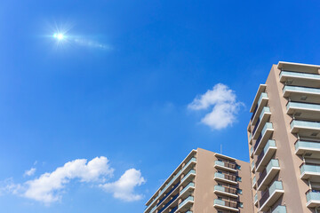 Exterior of high-rise condominium and refreshing blue sky scenery_17