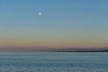 Vollmond über dem Bodensee, Farbverlauf