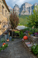 Obraz premium view of traditional architecture with stone buildings and in the picturesque village of papigo , zagori Greece