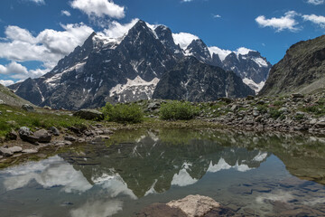 Le Pelvoux , Massif des Ecrins en été , Hautes-Alpes , France