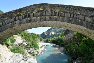 Fototapeta na wymiar Greece, Tzoumerka National Park, Bridge