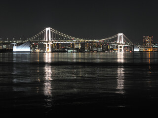 Obraz premium 夜景 レインボーブリッジ 芝浦