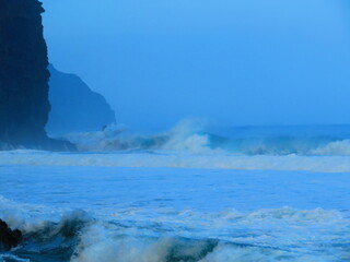 hiking the scenic shoreline in hawaii