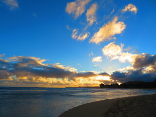 Obraz premium hiking beautiful beaches of hawaii