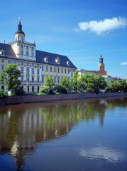 Fototapeta na wymiar Wroclaw (Wroc³aw), University of Wroclaw and Odra River, Poland