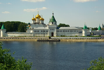 Fototapeta premium The Ipatiev Monastery on the banks of the Kostroma River in the Kostroma Region.