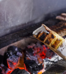 chicken sandwish with garlic sauce