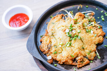 Hoi Tod - Crispy Fried Mussel and egg