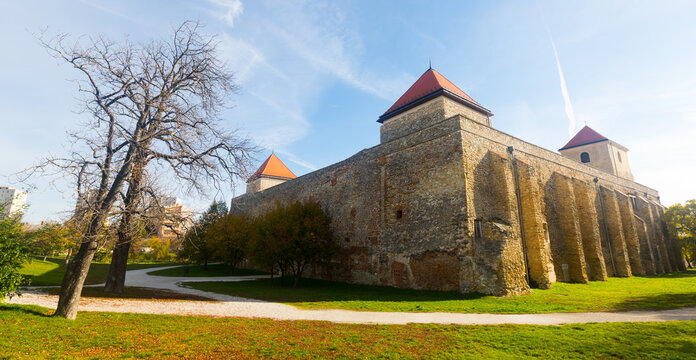 Varpalota 이미지 찾아보기 92 스톡 사진, 벡터 및 비디오 Adobe Stock