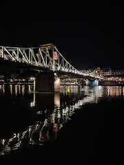 Fototapeta na wymiar Frankfurt Bridge