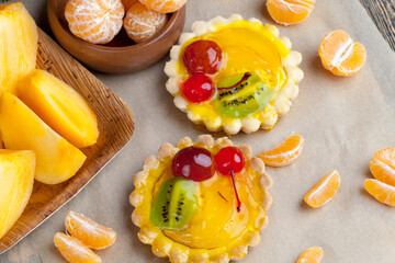 fruit cake with jelly and various fruits