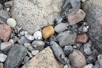 Kiesel an der Kreideküste am Kap Arkona auf Rügen