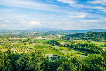 Fototapeta na wymiar Panoramic landscape view of the surroundings of Gordes in the Luberon valley in Vaucluse, France