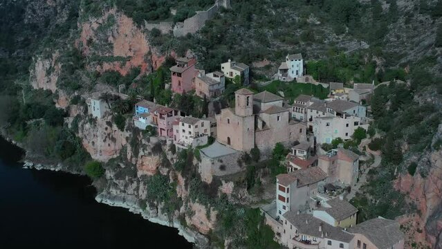 Castillo templario medieval de Miravet en Tarragona Spain