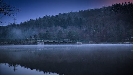 Die Brücke am Morgen