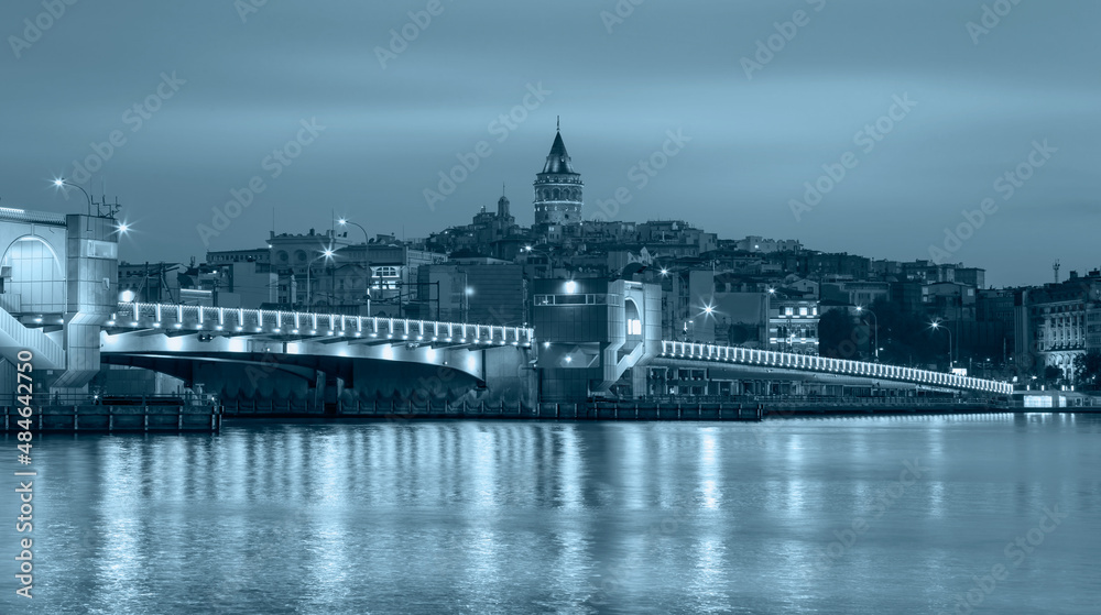 Wall mural galata tower, galata bridge, karakoy district and golden horn at morning, istanbul - turkey