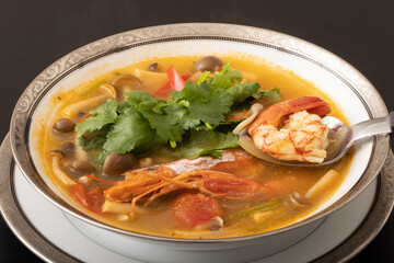 (タイ料理)　トムヤムクン