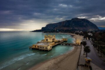 Spiaggia di Mondello in provincia di Palermo