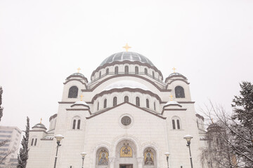 Fototapeta na wymiar Urban view of Saint Sava temple, one of the symbols of Belgrade, Serbia.