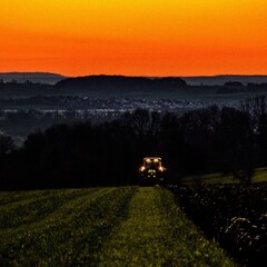 Fototapeta premium sunrise over the field