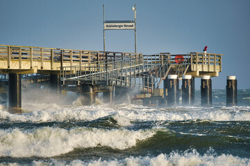 st&uuml;rmische Ostsee bei Sch&ouml;nberg