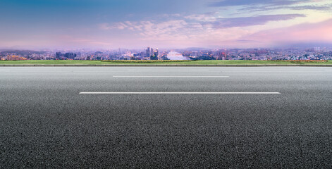 Fototapeta premium Freeway skyline and financial district modern buildings