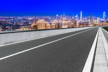 Fototapeta premium Freeway skyline and financial district modern buildings