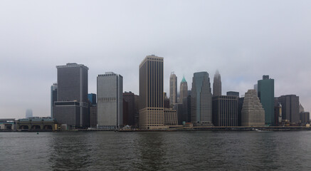 Fototapeta na wymiar foggy day in south Manhattan