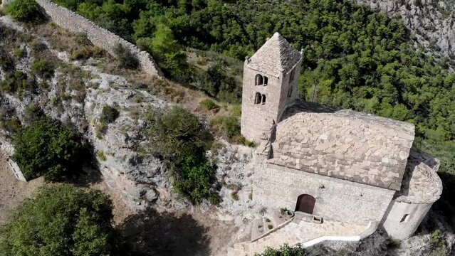 Roca de Sant Honorat i Castell-llebre en Peramola provincia de Lérida Catalunya Spain