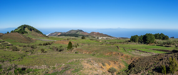 El Hierro, Kanarische Inseln - Panorama Landschaft auf der Hochfläche Meseta de Nisdafe mit Blick auf San Andres