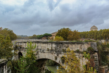 Fototapeta premium Puente Roto