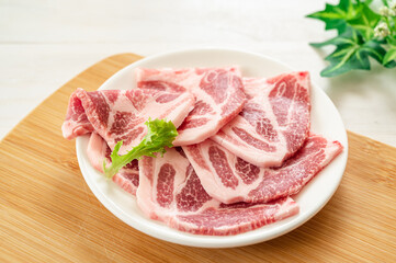 焼肉用　豚肩ロース肉