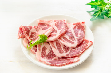 焼肉用　豚肩ロース肉