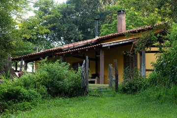 Casa da fazenda setor rural. Casa da Fazenda imóvel  antigo. A Casinha rural típica do interior...