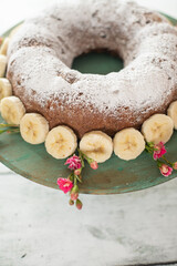 Banana cake 