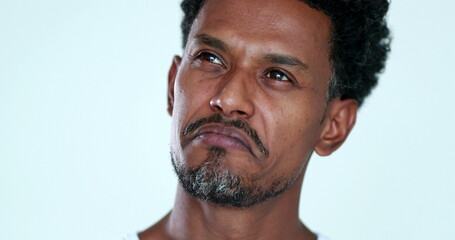 Obraz premium African american finding solution to problem, black person having an eureka insight creative idea