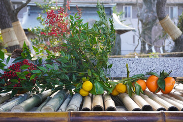 柚子や蜜柑を使ったお正月飾り/Japanese decoration with citrus for the New Year...
