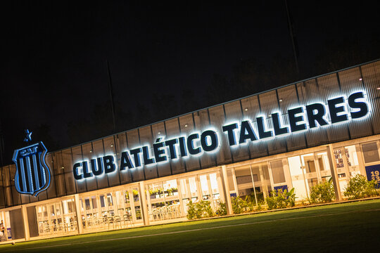 cordoba 28 de febrero 2022 nueva fachada de club atlético talleres cartel de noche predio Amadeo Nuccetelli centro de alto rendimiento