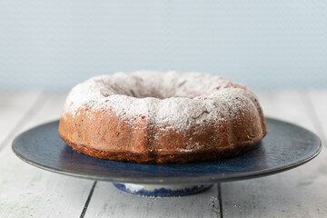 Simple round cake